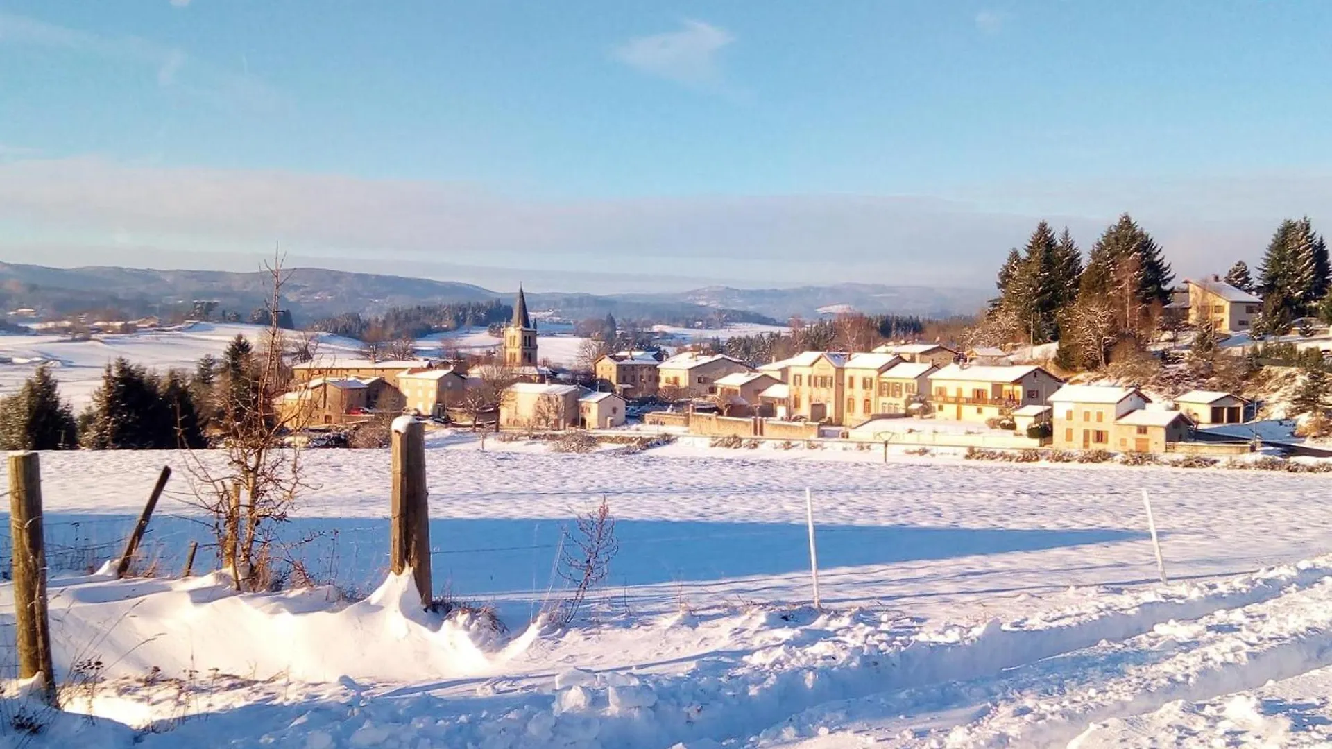 Gite Cosy 1 Ch. Avec Jardin, Animaux Admis, Rando Et Patrimoine Aux Monts Du Forez - Fr-1-496-45 Merle-Leignec
